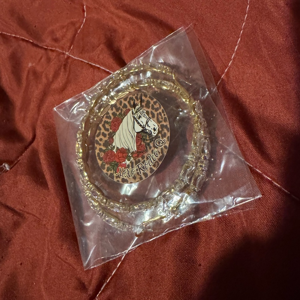 NWT-Rodeo Quincy Gold rhinestone hoop Earrings
